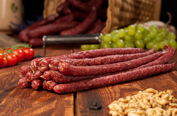 hauswurst-lungo-metzgerei-zuber-stalden